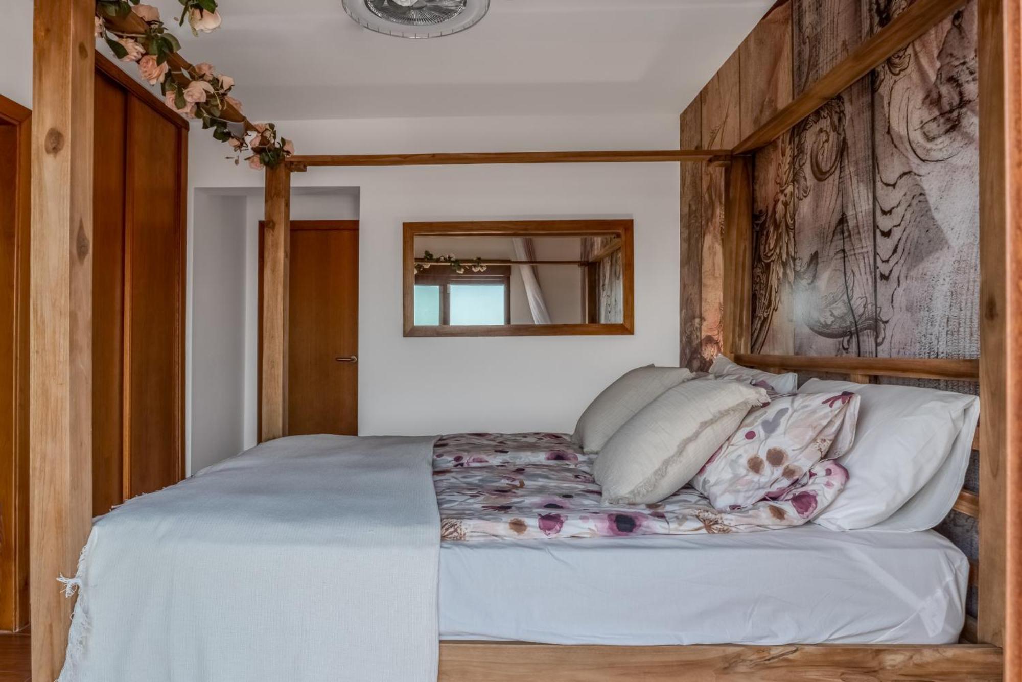Villa Oceana - Cliffside Retreat Costa De Antigua Bagian luar foto